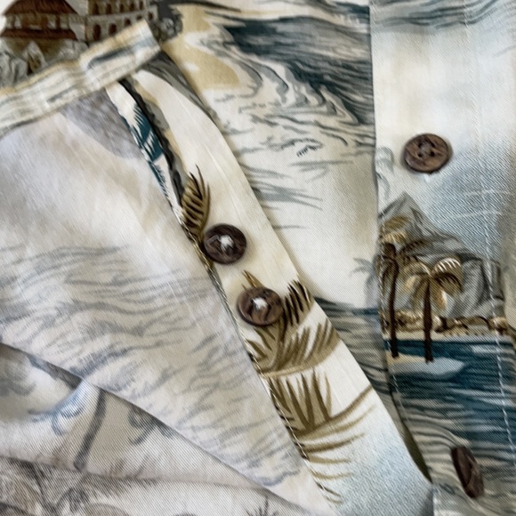 Windham Pointe Men’s L Short Sleeve Tropical button Down - Picture 7 of 11